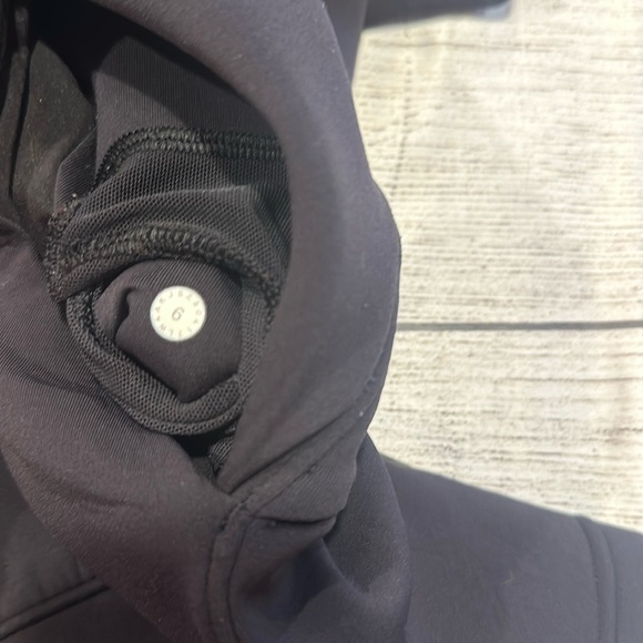 🍋Women’s Lululemon Tied to You Jacket size 6, black🍋 - Picture 16 of 16